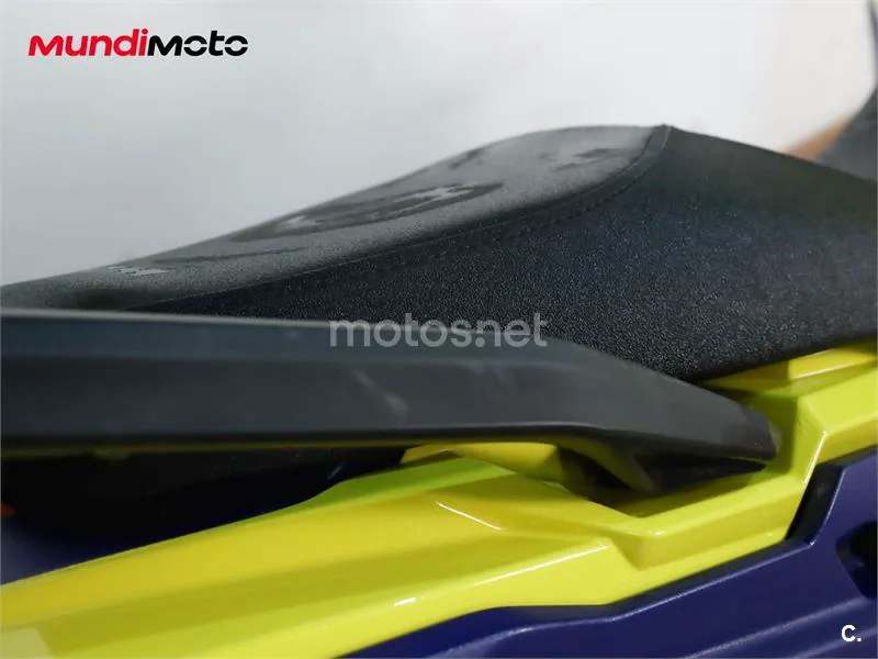 Suzuki V-Strom 800 – Vista 19