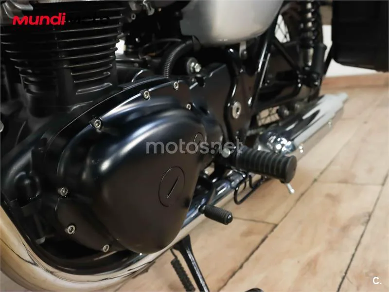 Kawasaki W800 – Vista 10