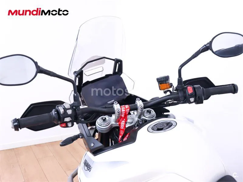 Triumph Tiger 900 – Vista 11