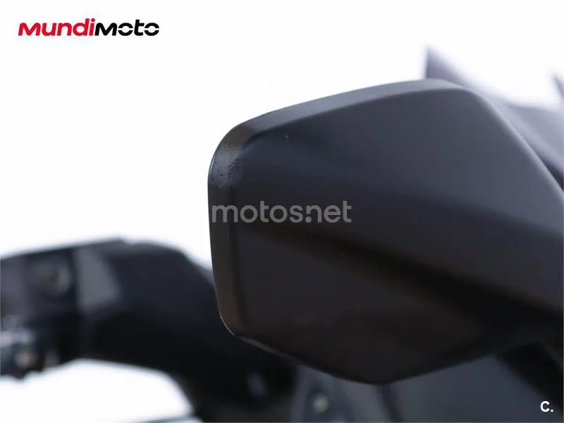 Kymco AK 550 – Vista 16