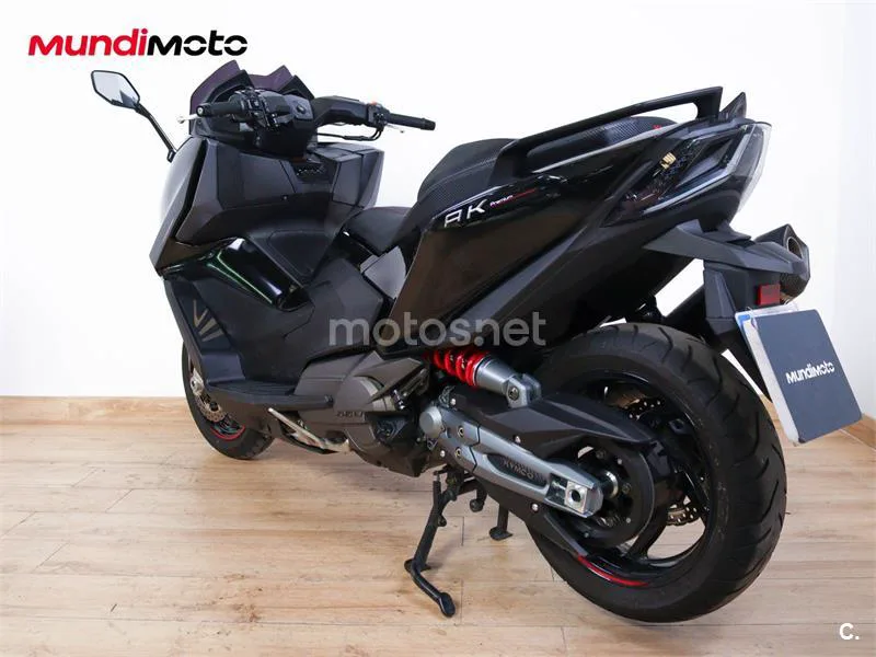 Kymco AK 550 – Vista 7
