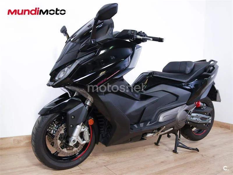Kymco AK 550 – Vista 8