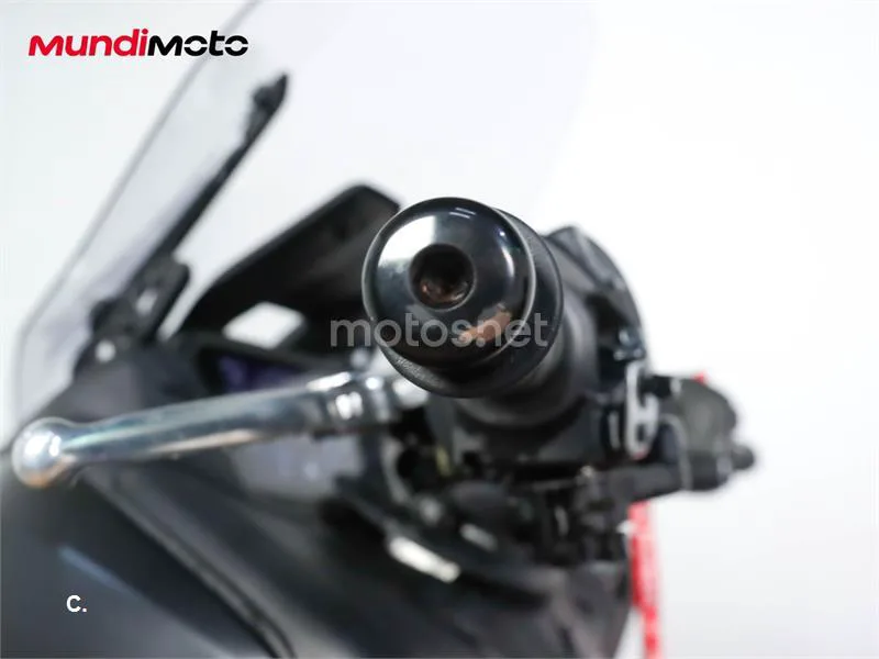 Yamaha TMAX – Vista 19