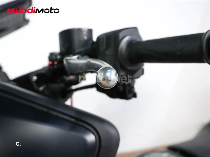 Yamaha TMAX – Vista 20