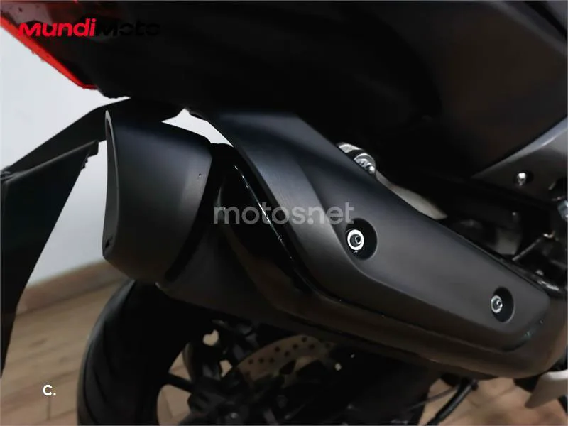 Yamaha TMAX – Vista 28