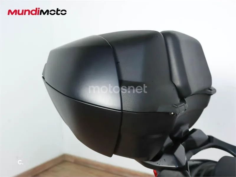 Yamaha TMAX – Vista 29