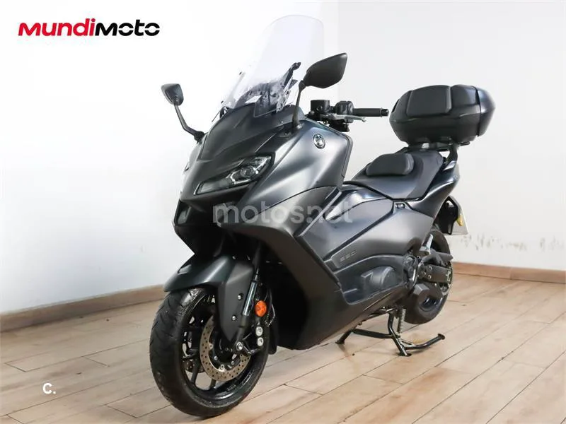 Yamaha TMAX – Vista 7