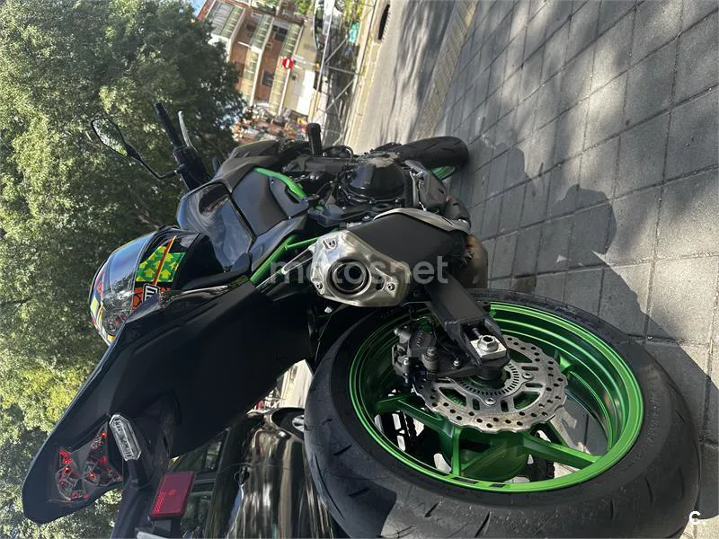 Kawasaki Z900 – Vista 4