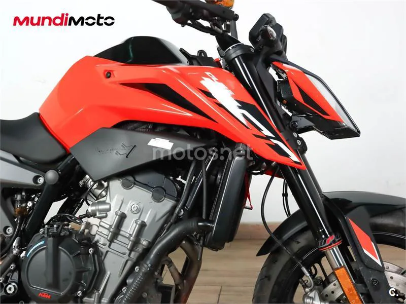 KTM 790 – Vista 19
