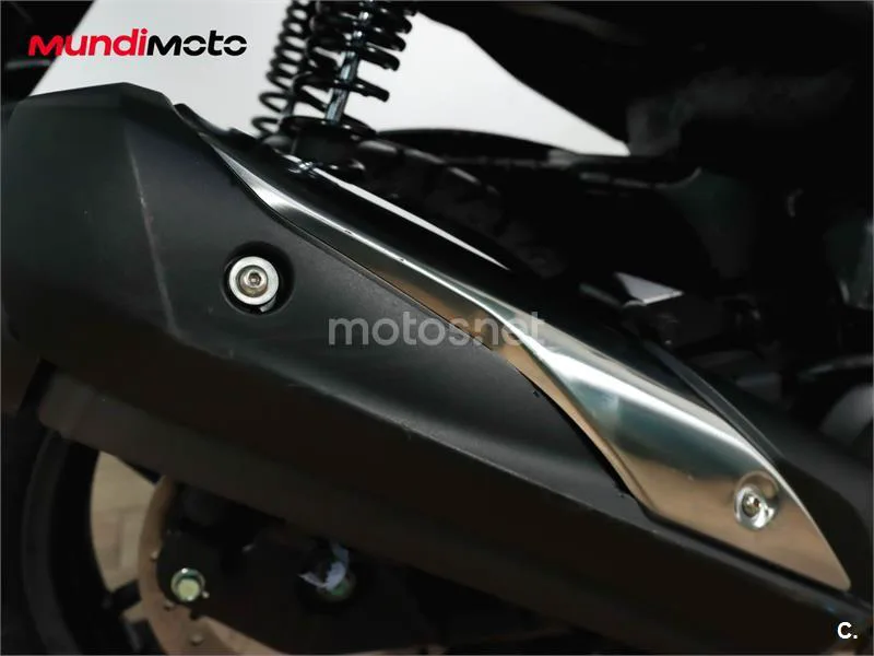 Honda Forza – Vista 15