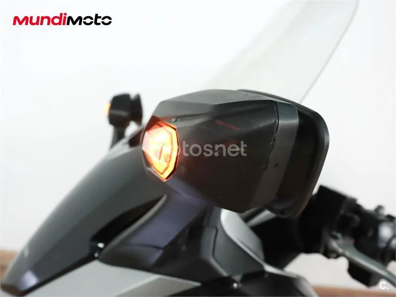 Honda Forza – Vista 21