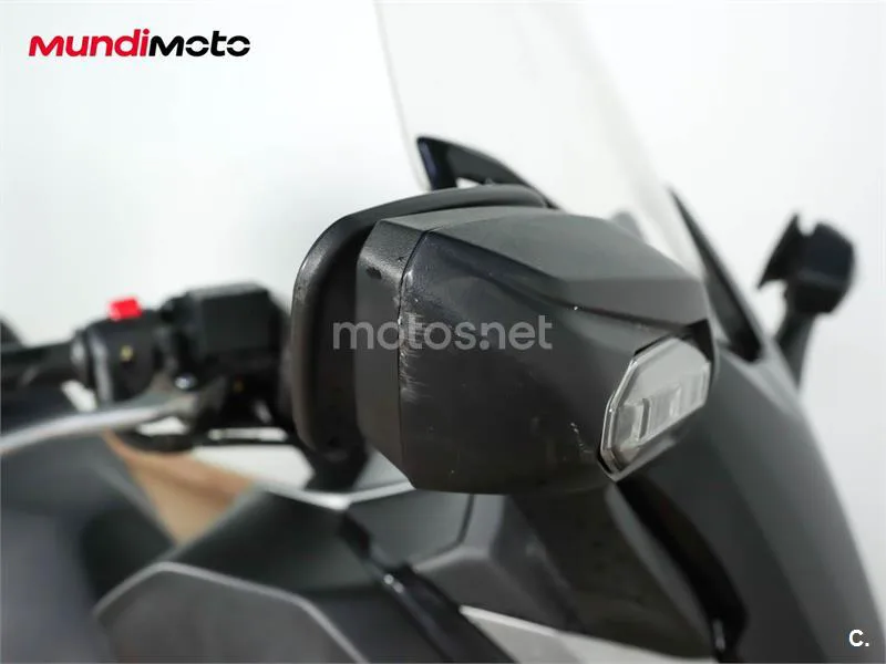 Honda Forza – Vista 25