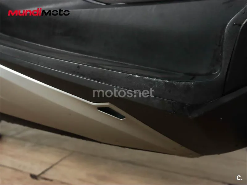 Honda Forza – Vista 30