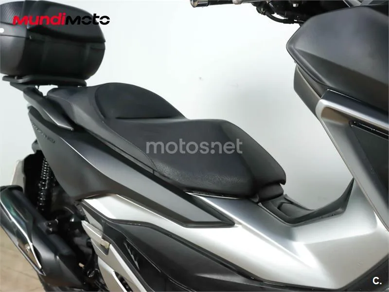 Honda Forza – Vista 35