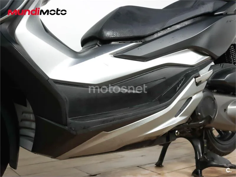 Honda Forza – Vista 10