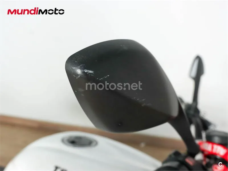 Triumph Street Triple – Vista 14