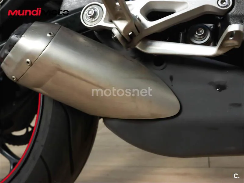 Triumph Street Triple – Vista 16