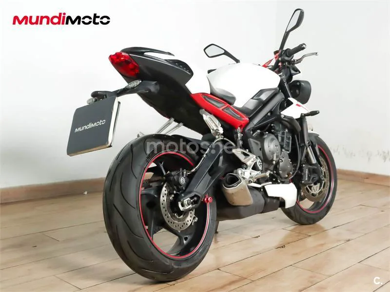Triumph Street Triple – Vista 3