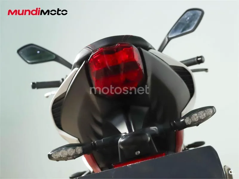 Triumph Street Triple – Vista 9