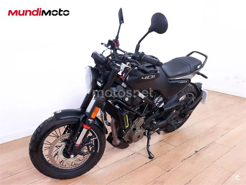 Husqvarna Svartpilen 401 – Vista 7