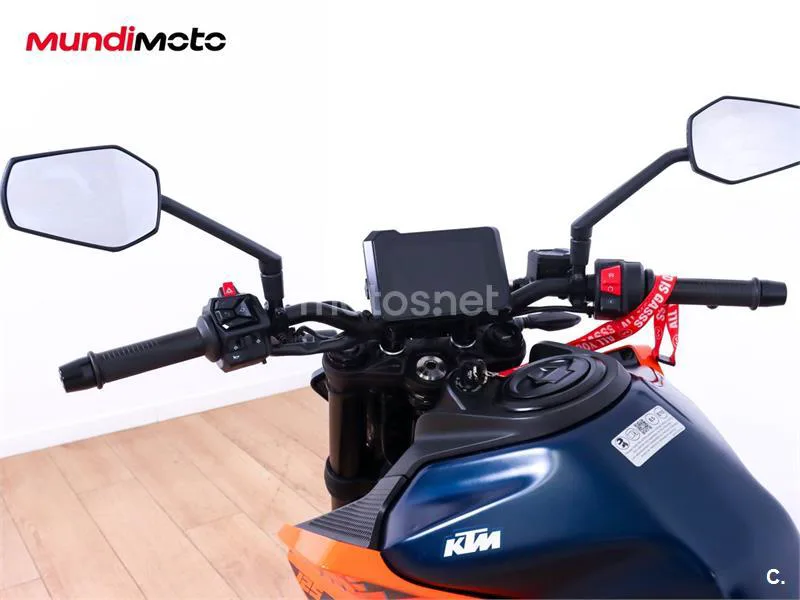 KTM 125 – Vista 11