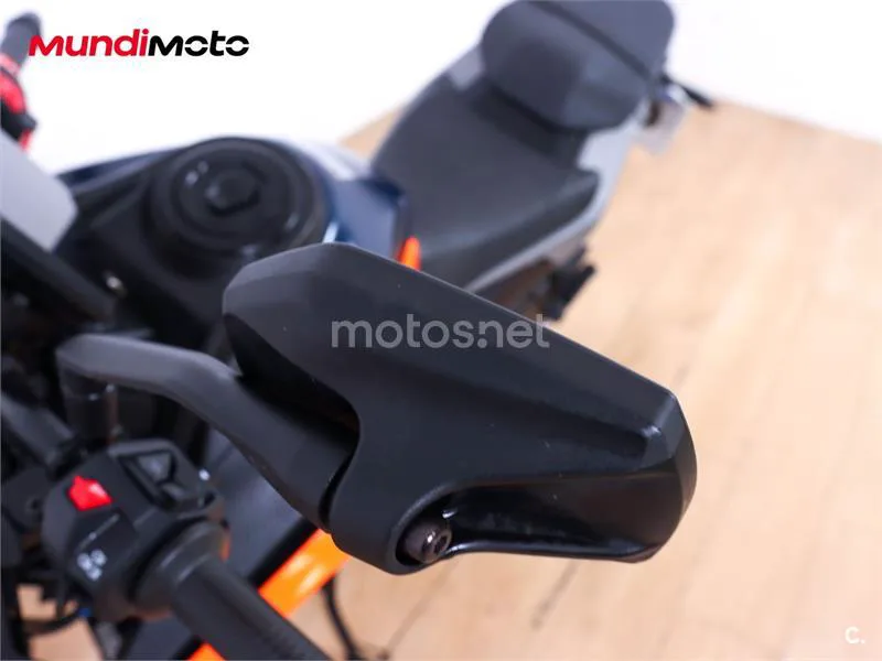 KTM 125 – Vista 23