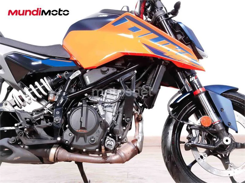 KTM 125 – Vista 24