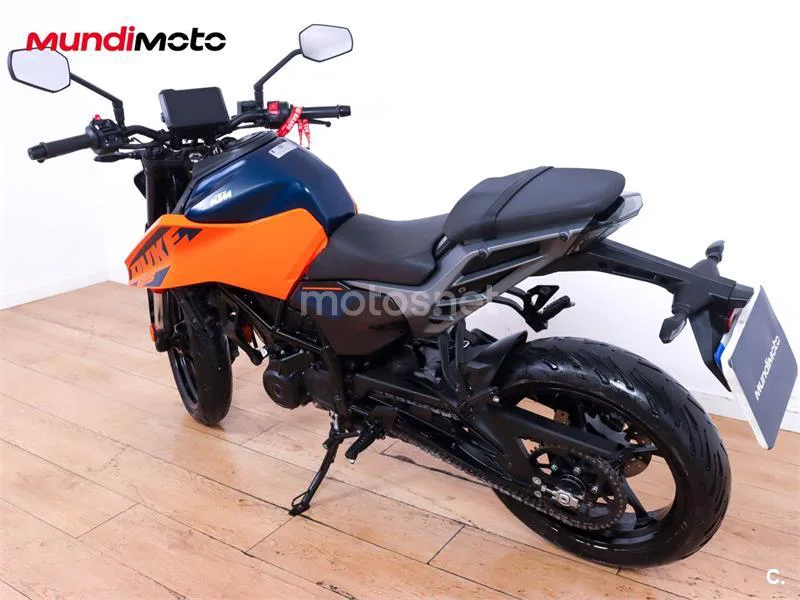 KTM 125 – Vista 8