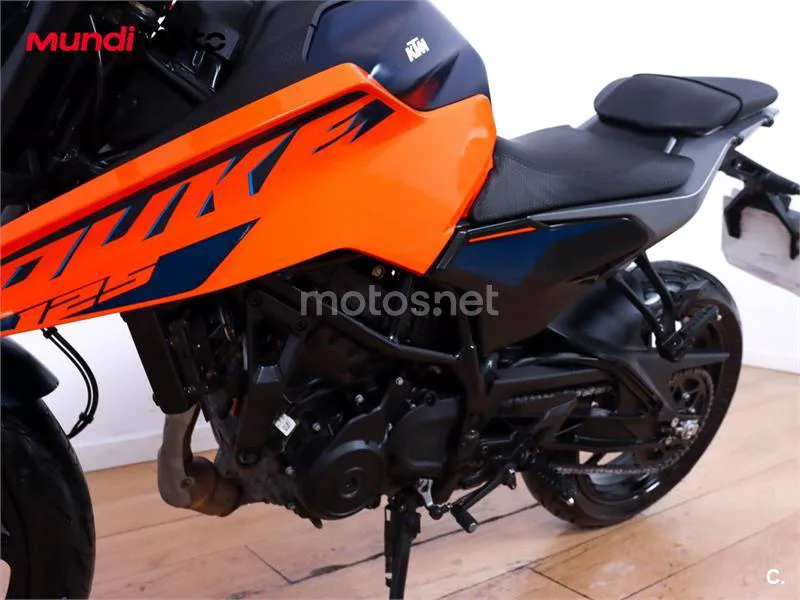 KTM 125 – Vista 10