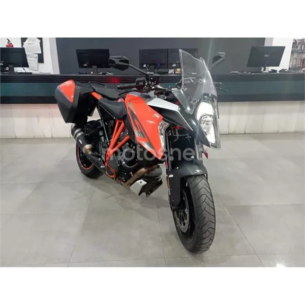 KTM 1290 Super Duke GT – Vista 4