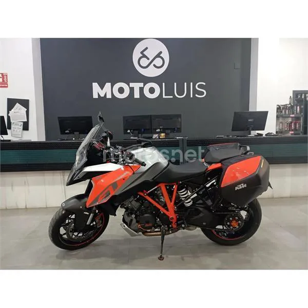 KTM 1290 Super Duke GT – Vista 6