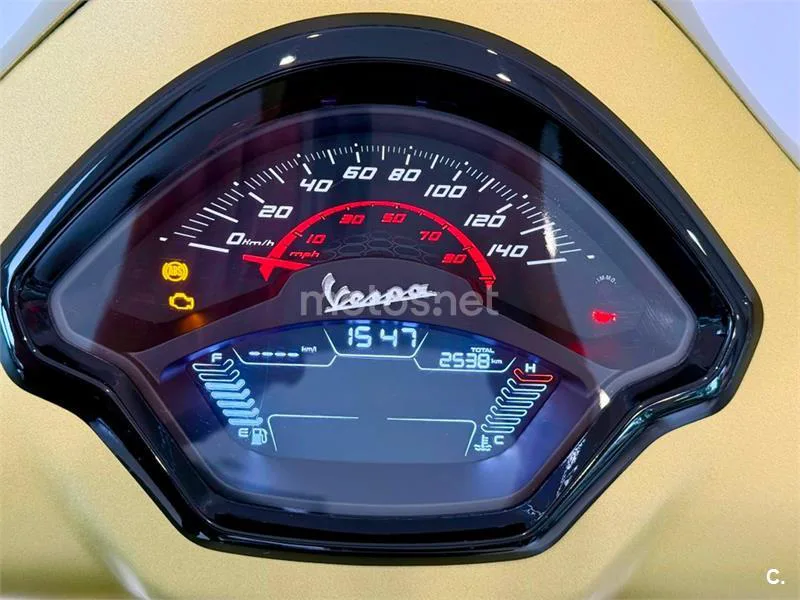 Vespa GTS 300 – Vista 13