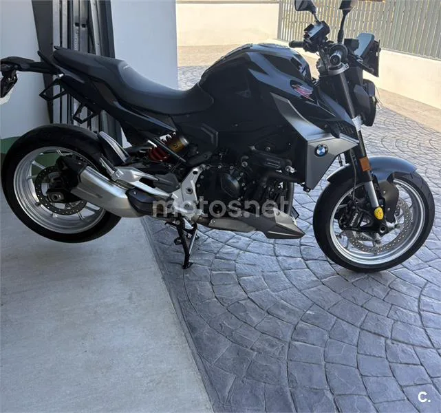 BMW F 900 R – Vista 3