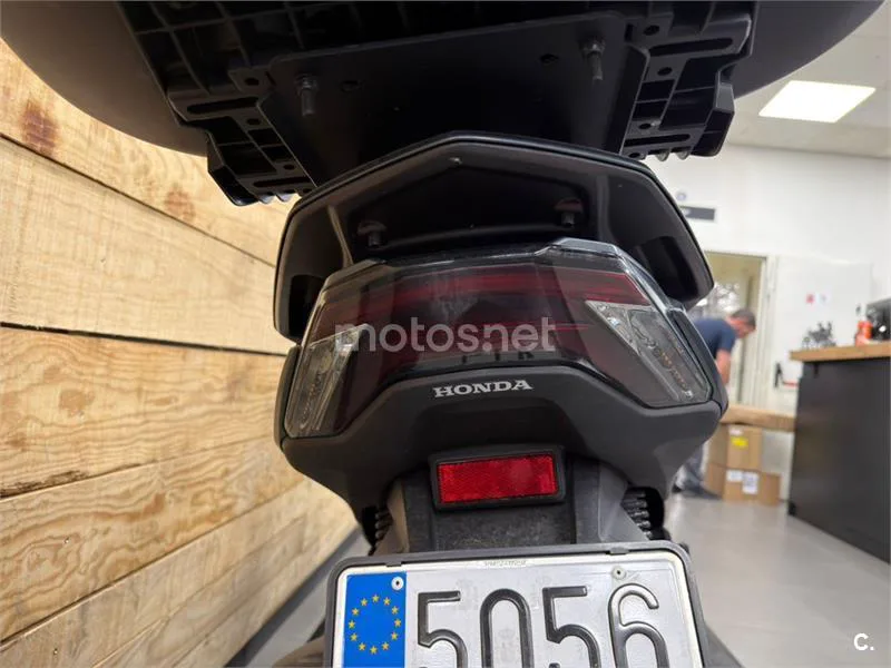 Honda PCX 125 – Vista 16