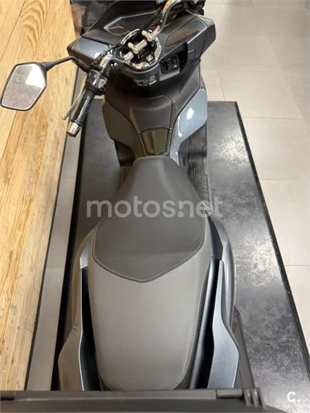 Honda PCX 125 – Vista 17