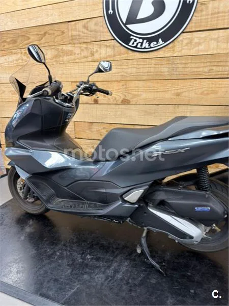Honda PCX 125 – Vista 21