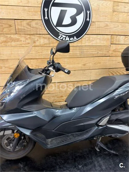 Honda PCX 125 – Vista 23