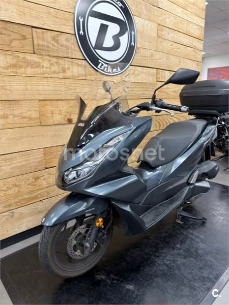 Honda PCX 125 – Vista 25