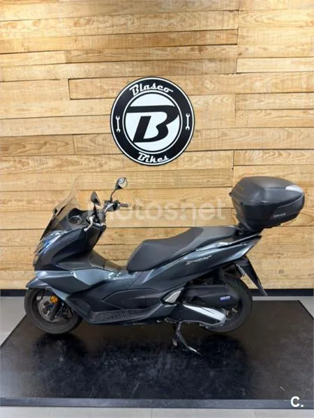 Honda PCX 125 – Vista 4