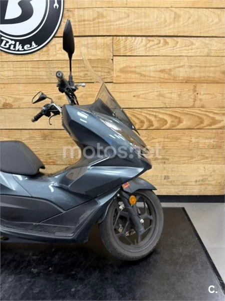 Honda PCX 125 – Vista 6