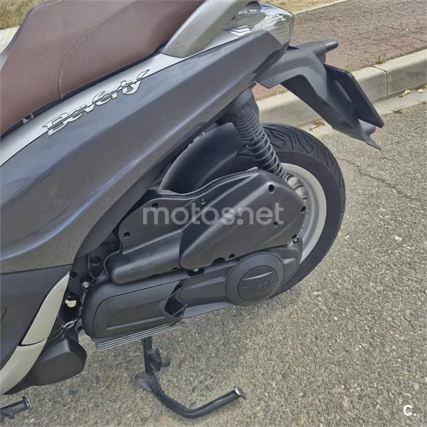 Piaggio Beverly 300 – Vista 11