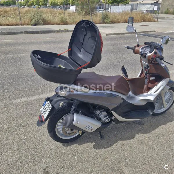 Piaggio Beverly 300 – Vista 21