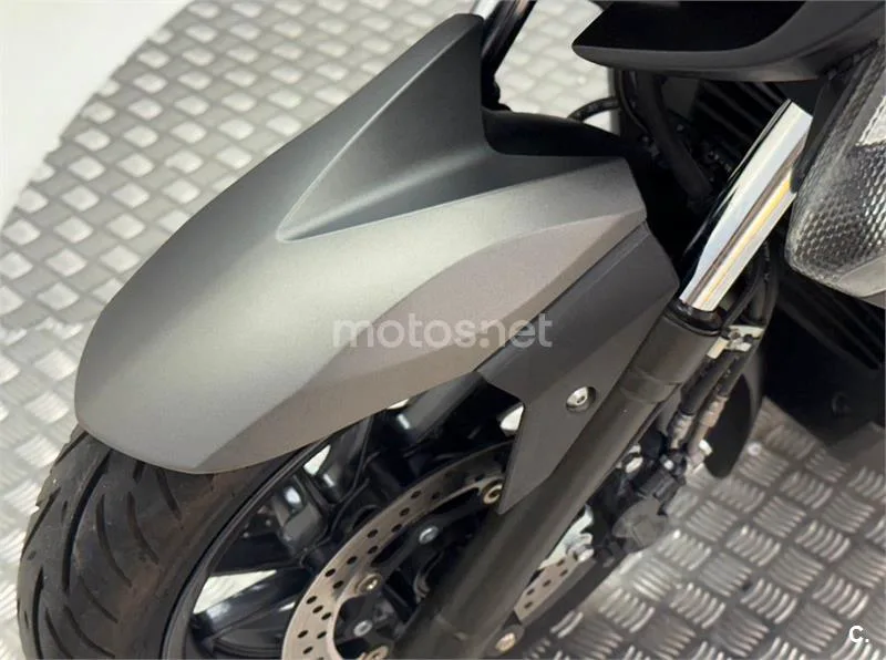 Yamaha XMAX 400 – Vista 13