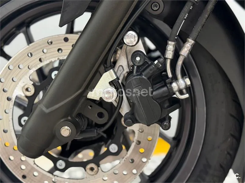 Yamaha XMAX 400 – Vista 15