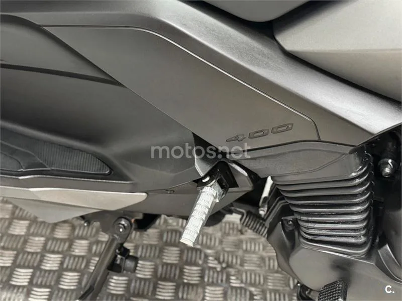 Yamaha XMAX 400 – Vista 19