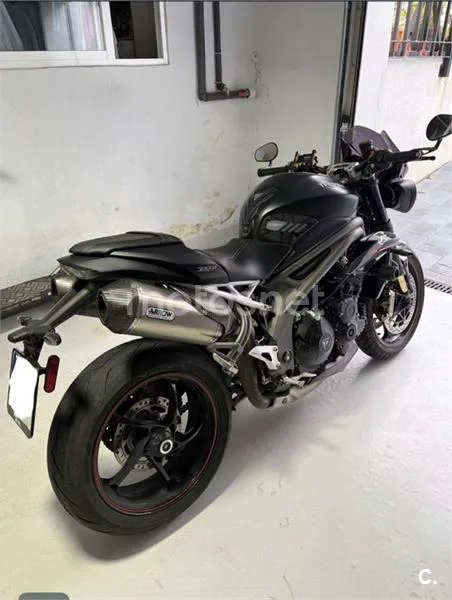 Triumph Speed Triple – Vista 3