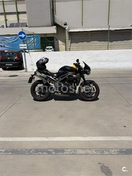 Triumph Speed Triple – Vista 10