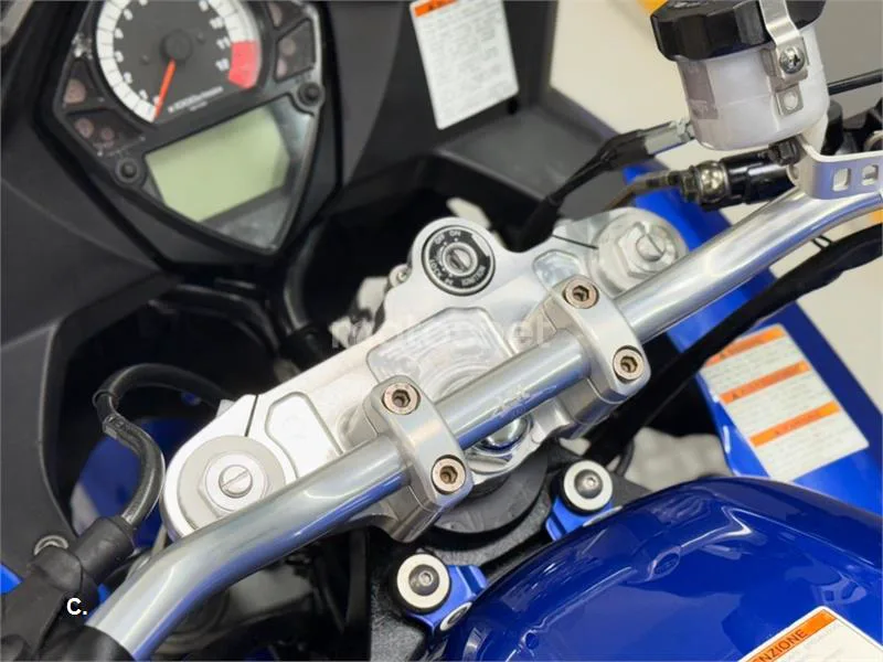 Suzuki SV 650 S – Vista 17