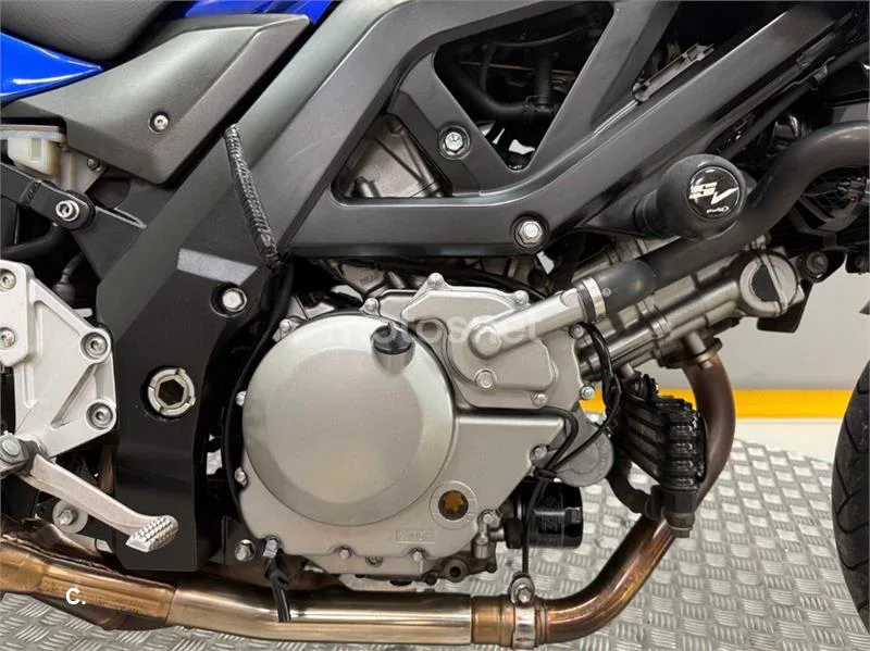 Suzuki SV 650 S – Vista 6