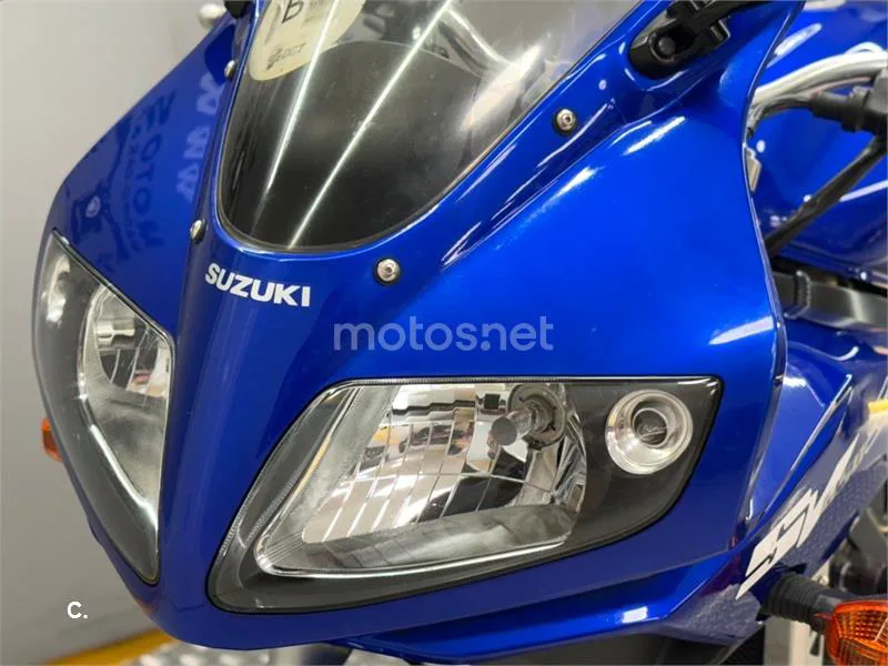 Suzuki SV 650 S – Vista 8